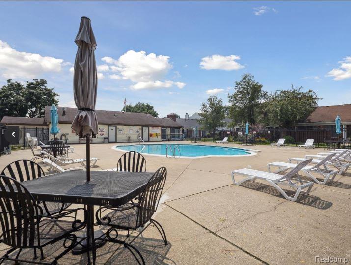 39547 Heatherheath Drive, Clinton Twp, MI 48038 — Photo 22