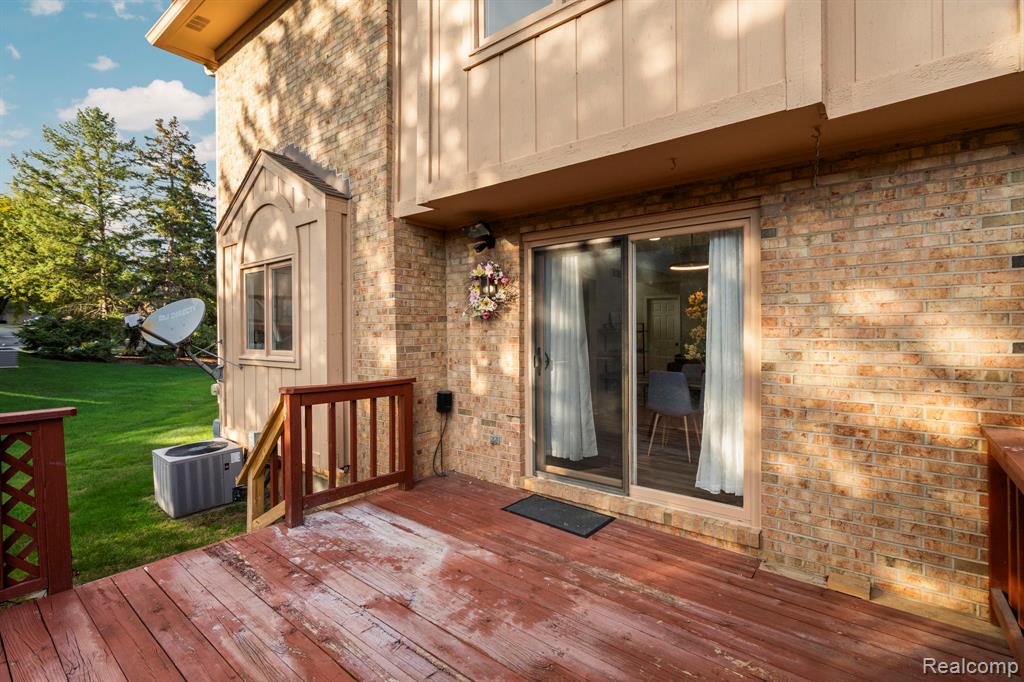 35375 Blue Spruce Drive, Farmington Hills, MI 48335 — Photo 47