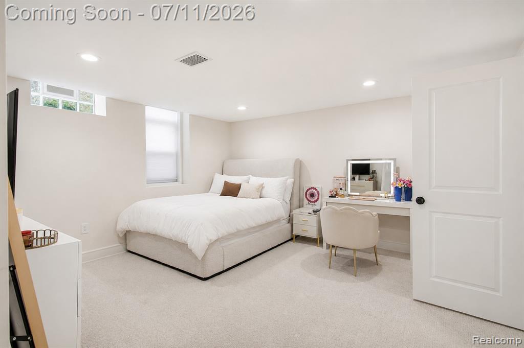 600 WOODCREST Drive, Dearborn, MI 48124 — Photo 45