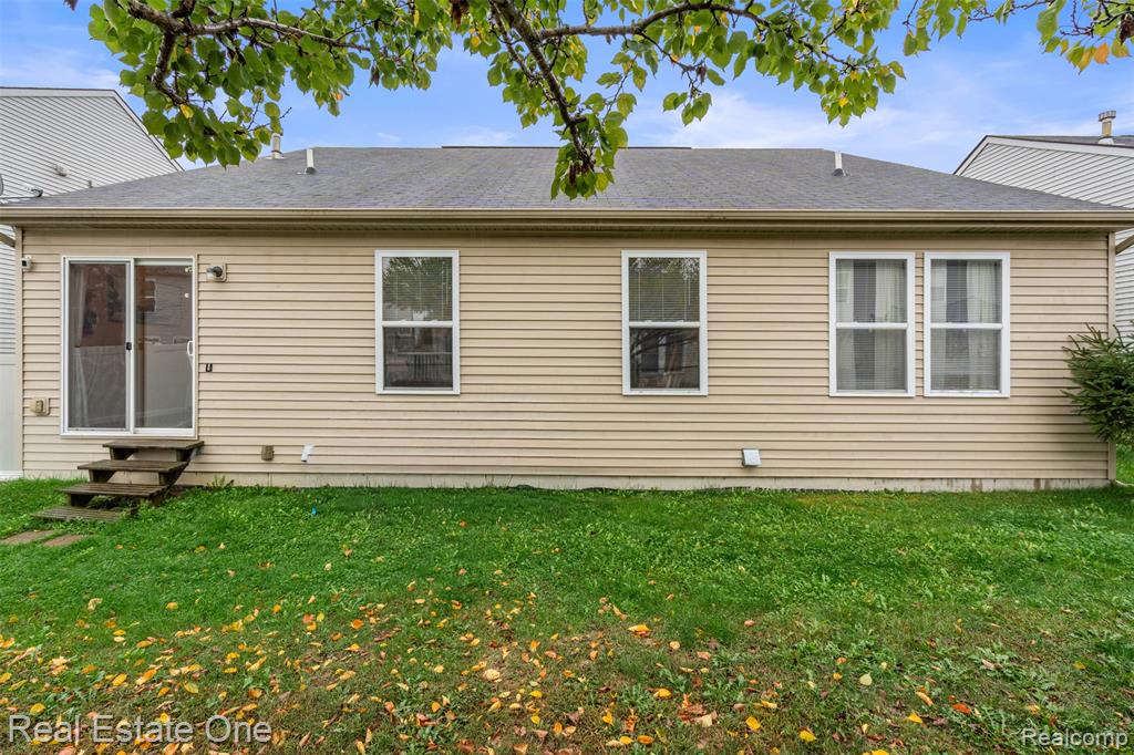 8586 Cass River Drive, Fowlerville, MI 48836 — Photo 7