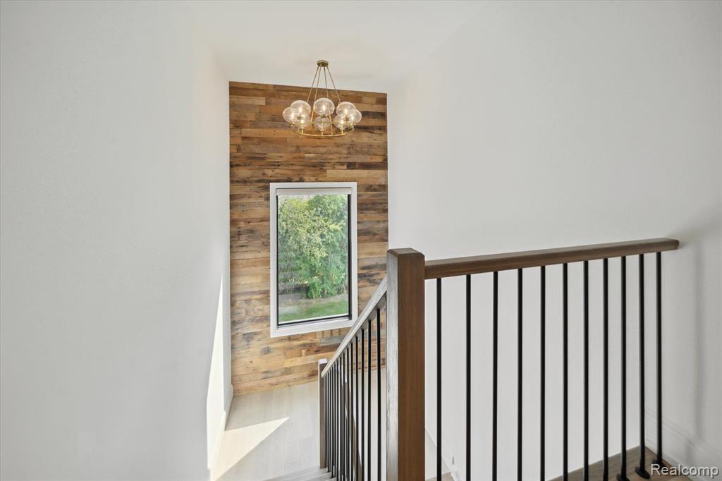 7450 PARKSTONE Lane, Bloomfield Hills, MI 48301 — Photo 34