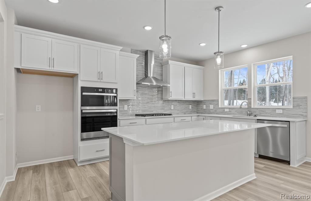 30112 Norway Drive, New Hudson, MI 48165 — Photo 10