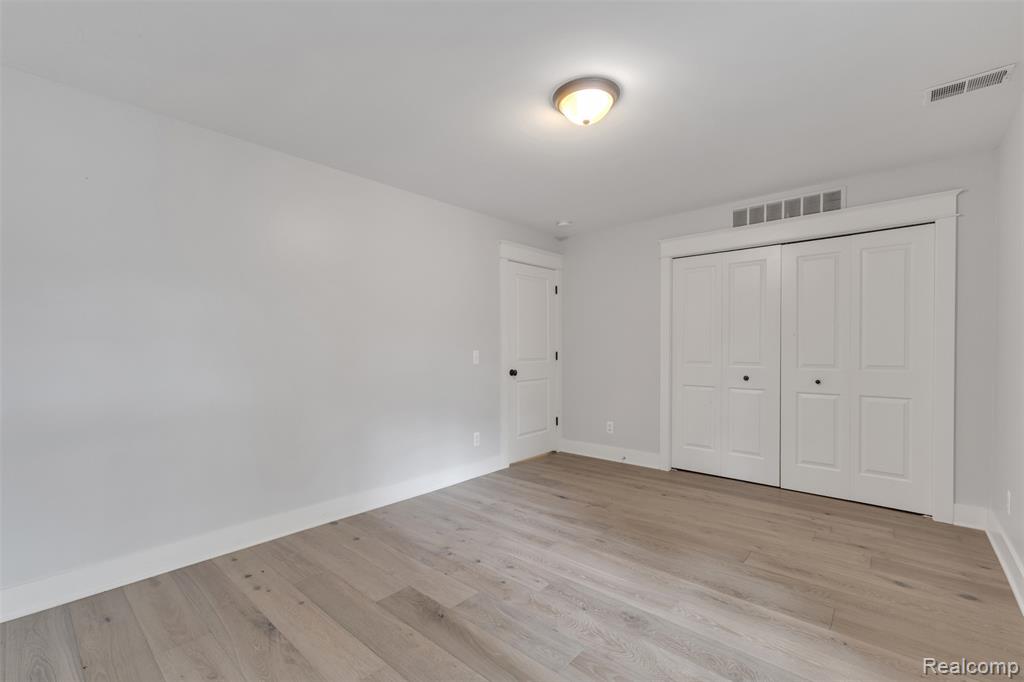 715 Gardenia Avenue, Royal Oak, MI 48067 — Photo 32
