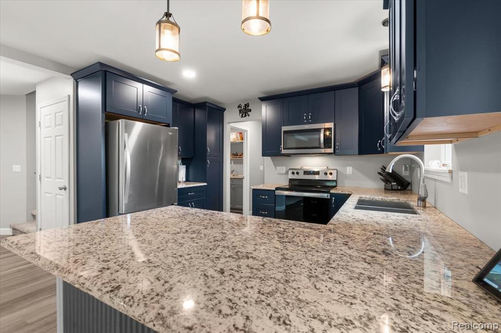 2230 Briar Ridge, Wolverine Lake, MI 48390 — Photo 12