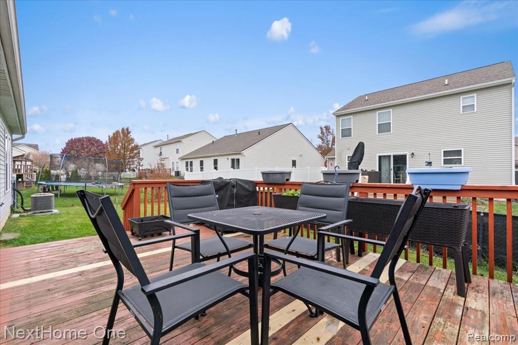 8564 Fox River Drive, Fowlerville, MI 48836 — Photo 10