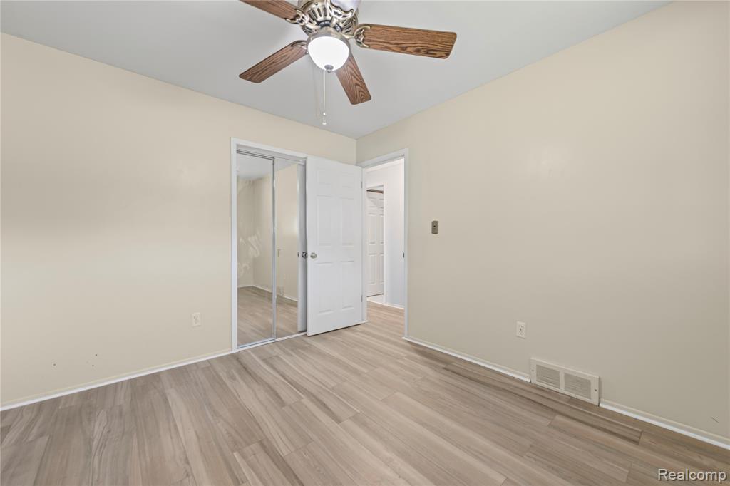 4900 Kadena Court, Sterling Heights, MI 48310 — Photo 21