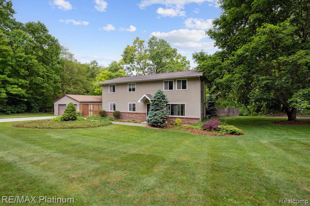 11520 WEIMAN Drive, Pinckney, MI 48169 — Photo 3