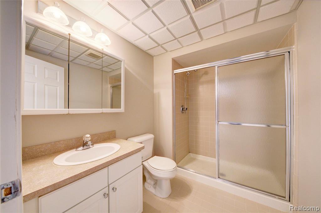4269 Warrington Drive, Wixom, MI 48393 — Photo 36