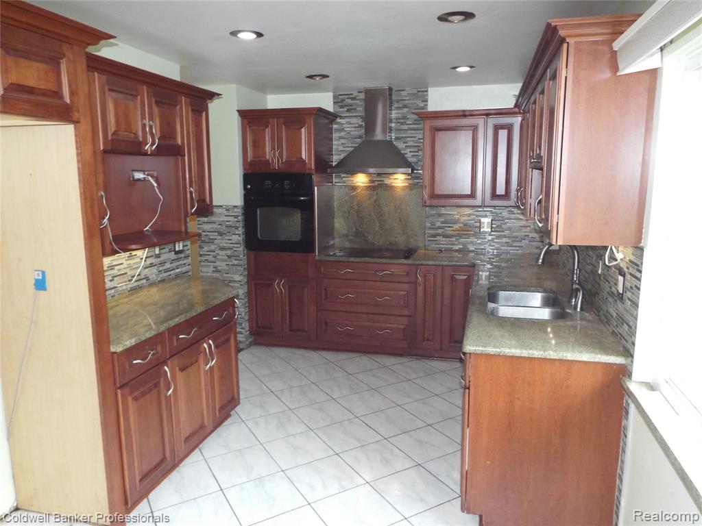 263 N Walnut Street, Mount Clemens, MI 48043 — Photo 17