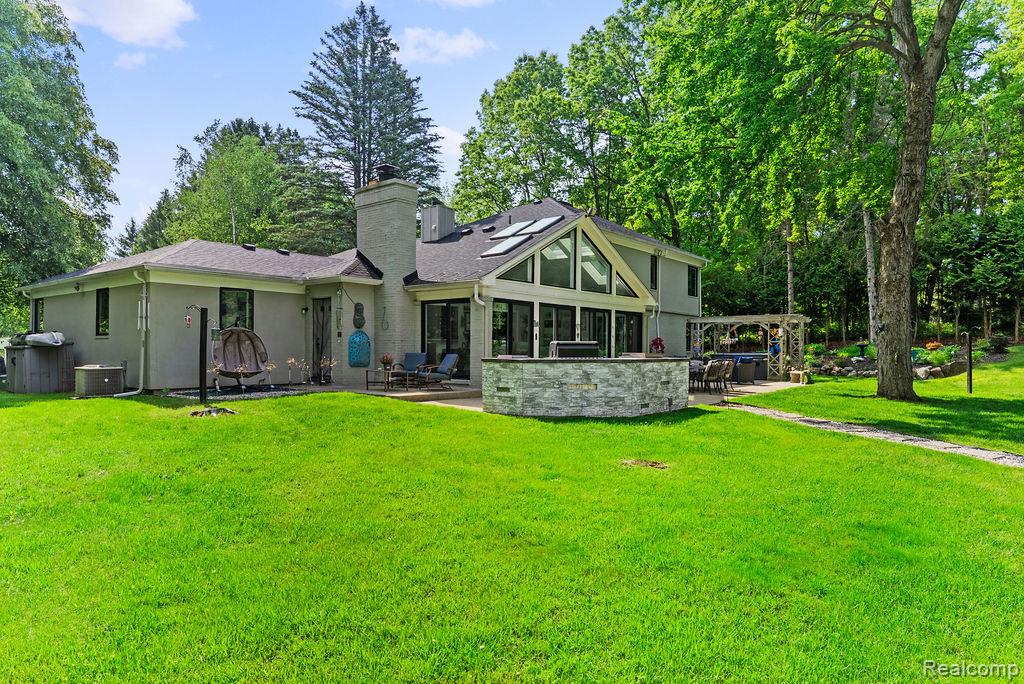 9855 ORTONVILLE Road, Clarkston, MI 48348 — Photo 48