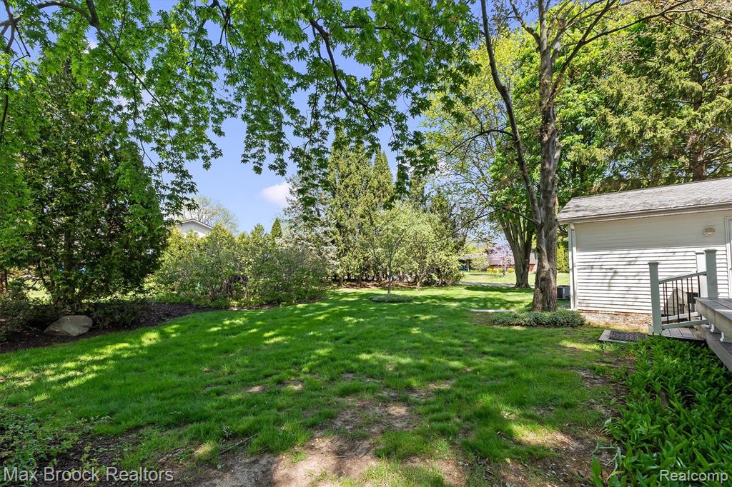 6540 Alderley Way, West Bloomfield, MI — Photo 45