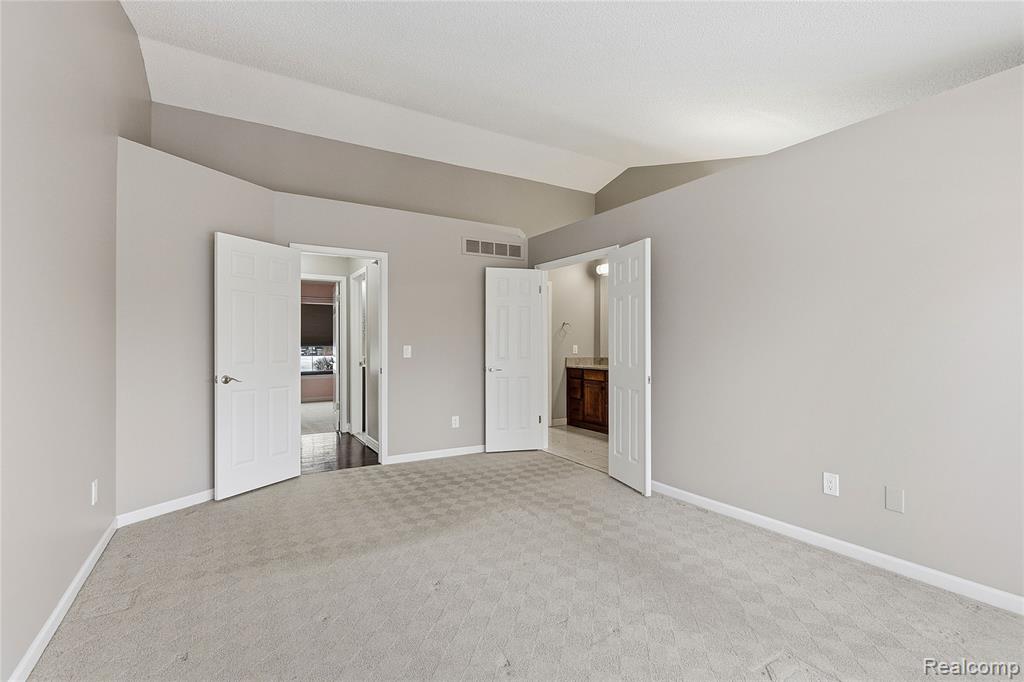 7154 Westchester, West Bloomfield, MI — Photo 27