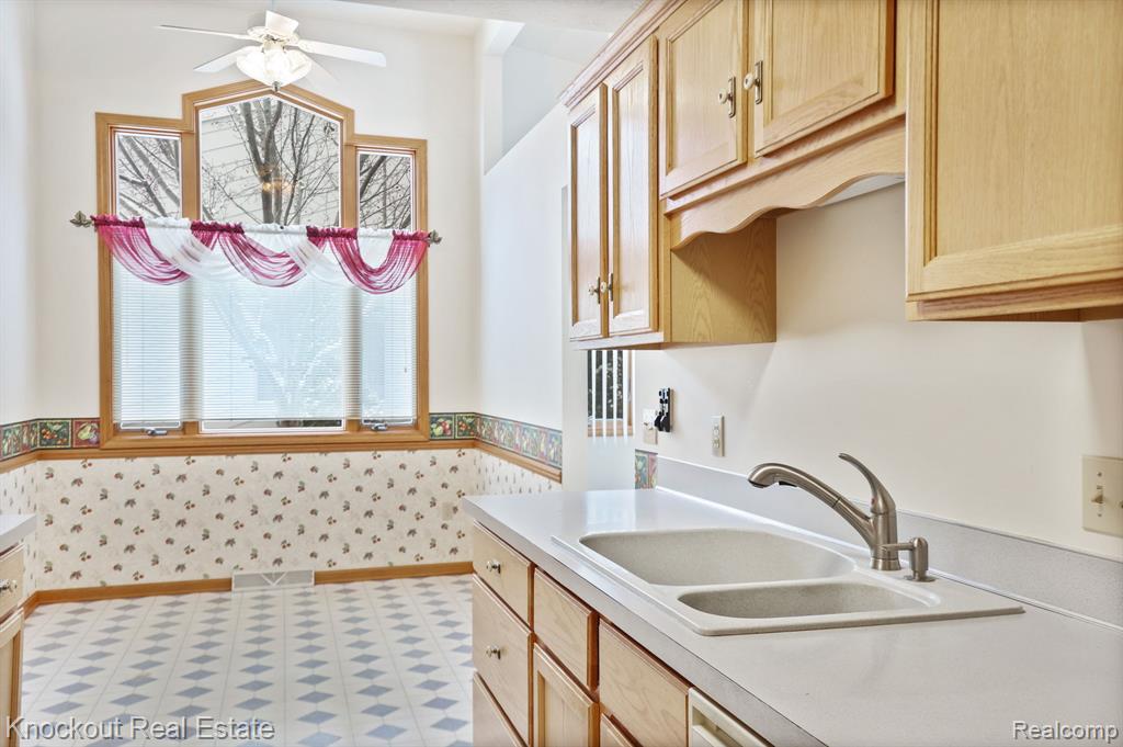 53 Pine Grove Drive, Frankenmuth, MI 48734 — Photo 18