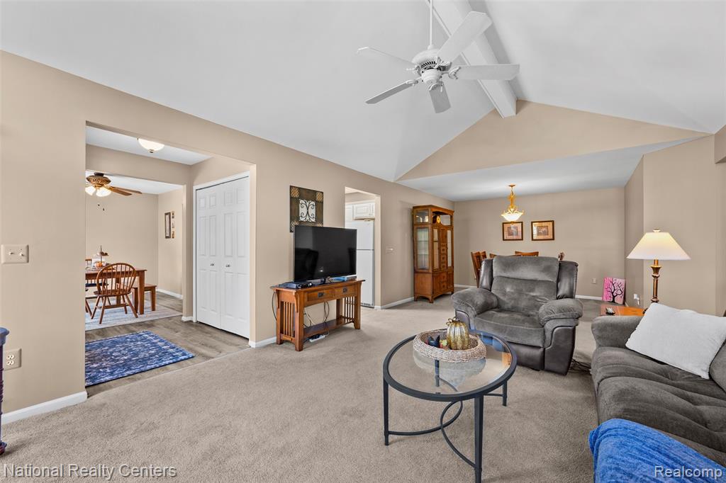 59321 Royal Oak Court, Washington, MI — Photo 4