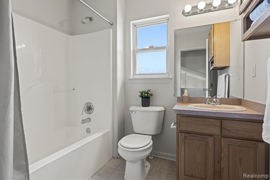 8249 Clocktower Court, Romulus, MI 48174 — Photo 25