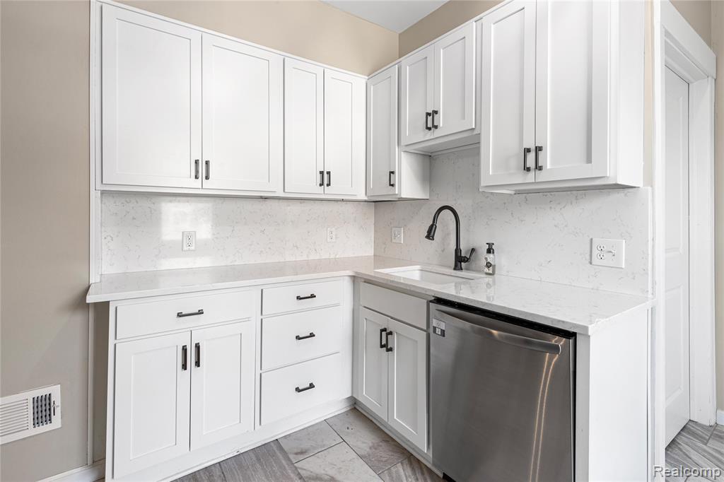 68 W Philadelphia Street, Detroit, MI 48202 — Photo 13