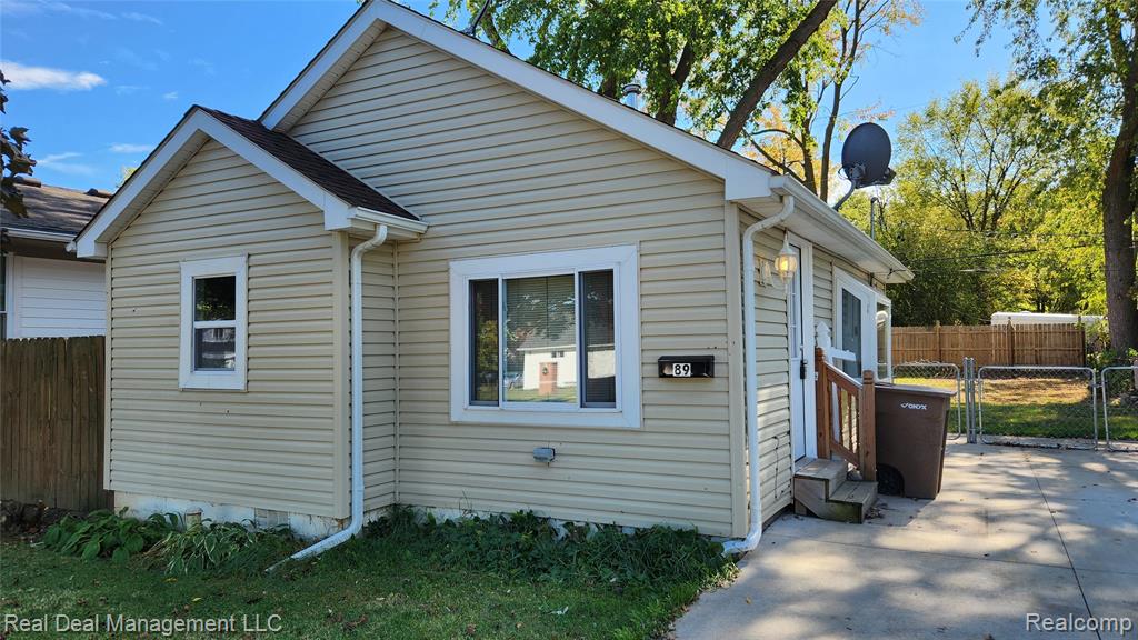 89 W Fairmount Avenue, Pontiac, MI 48340 — Photo 2