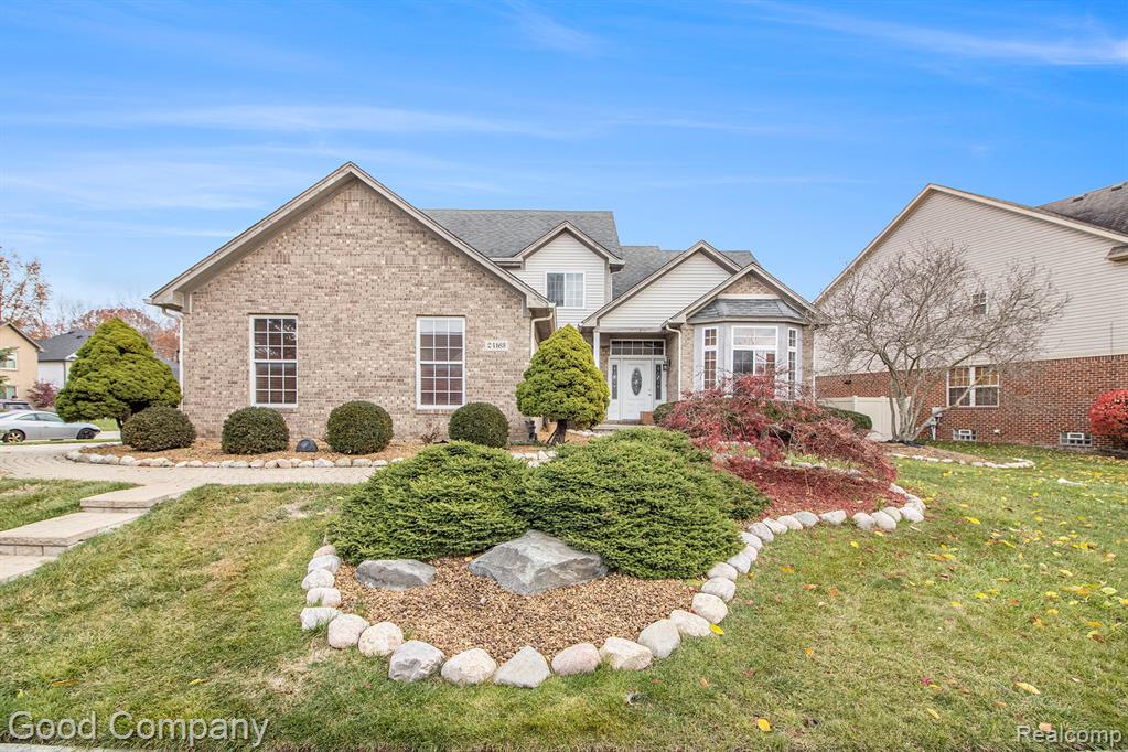 24163 Curt Drive, Brownstown, MI 48183 — Photo 2