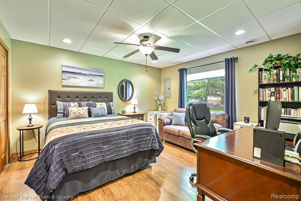 476 HOSTA, Howell, MI 48843 — Photo 33