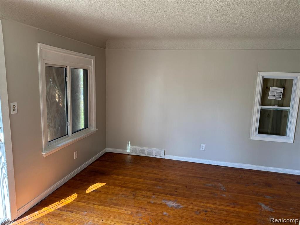 20020 PELKEY Street, Detroit, MI 48205 — Photo 19