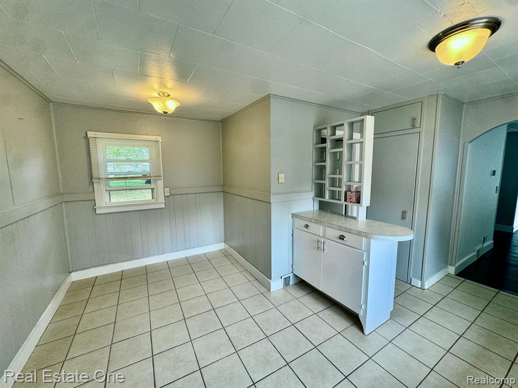 890 FARNSWORTH Road, White Lake, MI — Photo 7