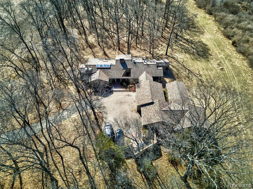 2551 Patterson Lake Road, Pinckney, MI 48169 — Photo 84