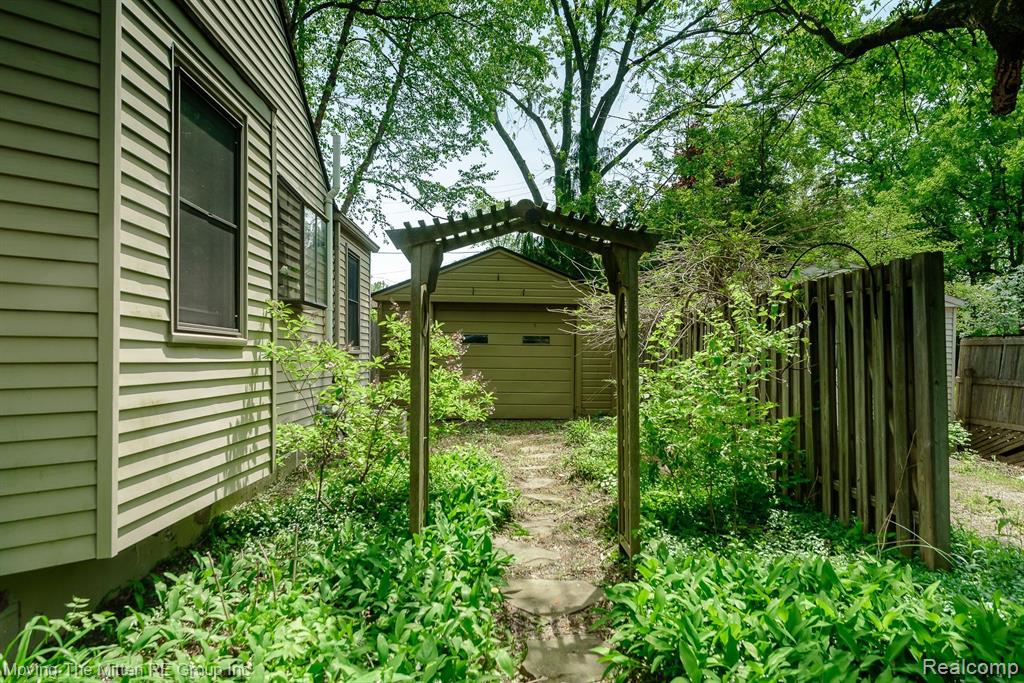 3090 EDGEWOOD Drive, Ann Arbor, MI 48104 — Photo 40