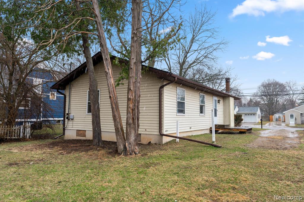 580 W MIDDLE Street, Chelsea, MI 48118 — Photo 18
