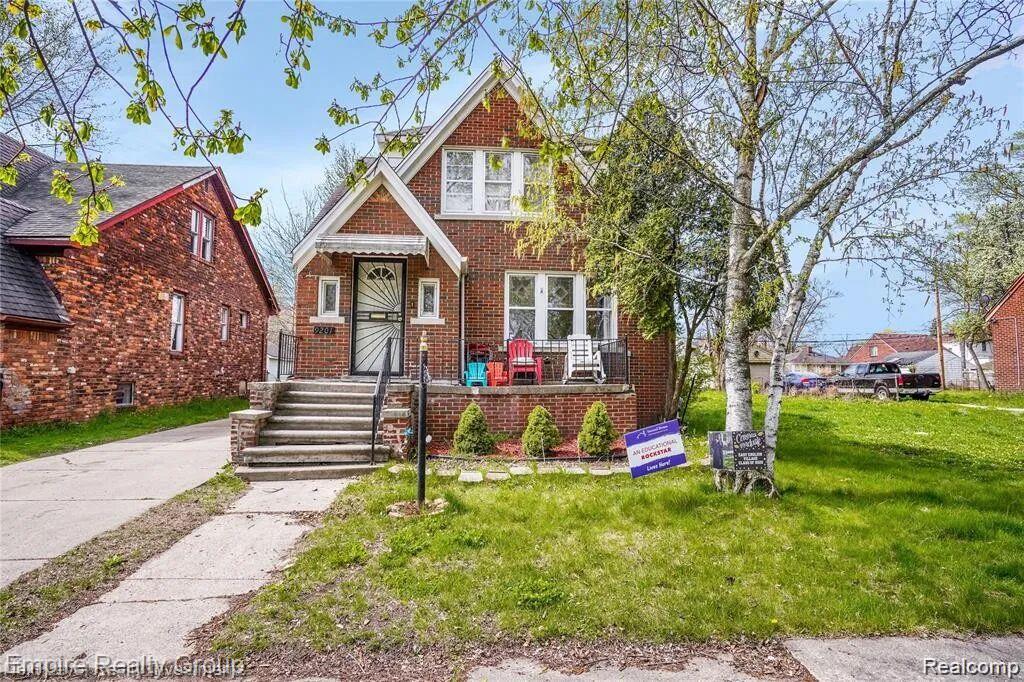 9201 Bishop Street, Detroit, MI 48224 — front exterior