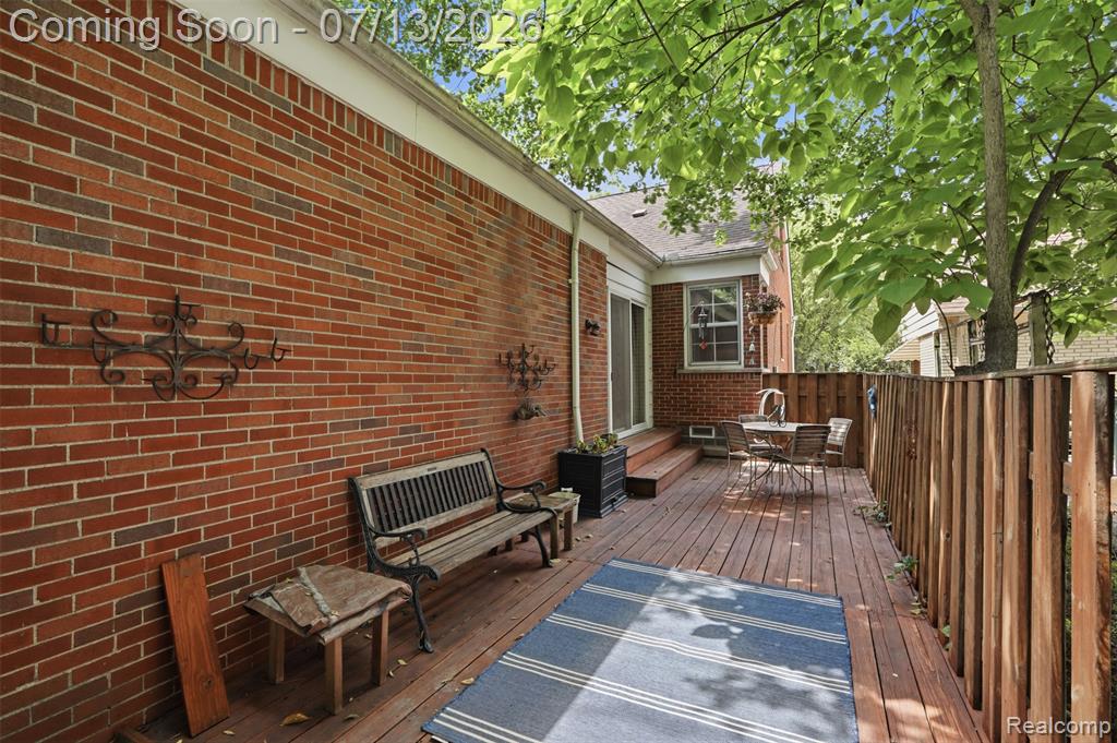 27704 California Drive NW, Lathrup Village, MI 48076 — Photo 30