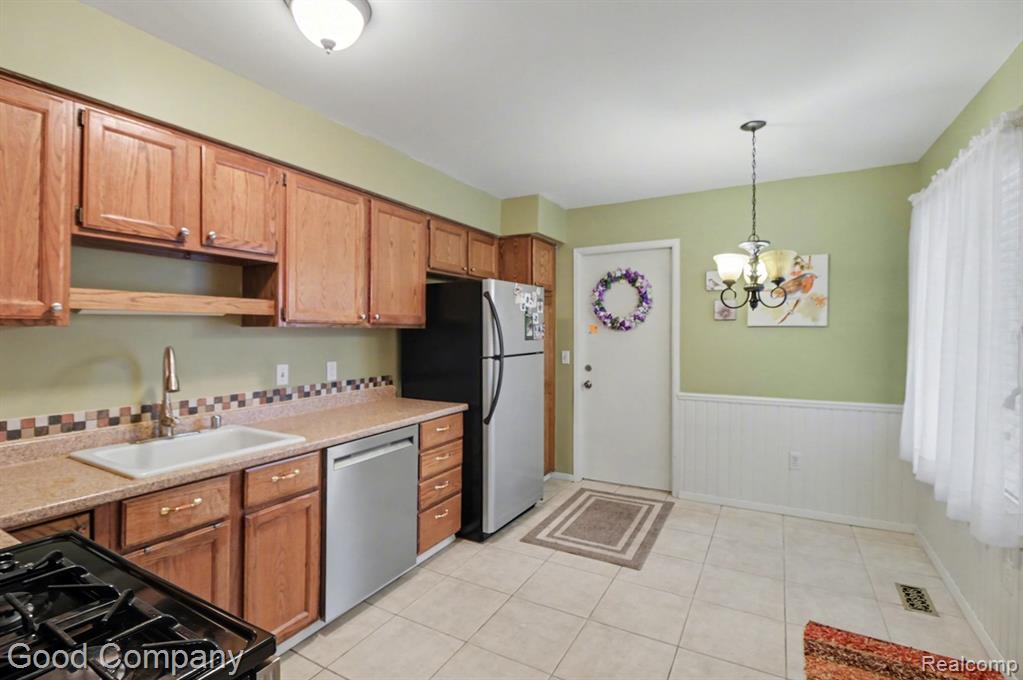 616 Tennyson, Rochester Hills, MI 48307 — Photo 4