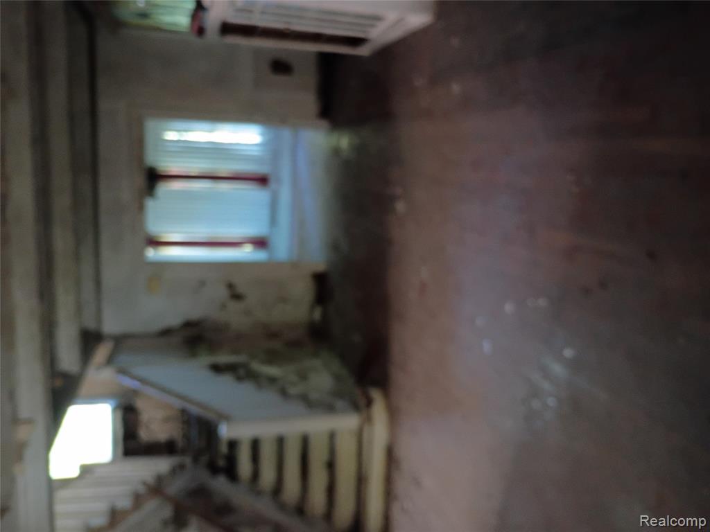 670 Chalmers Street, Detroit, MI 48215 — Photo 2