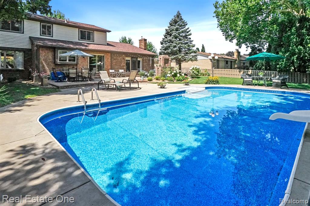 46322 HOUGHTON Drive, Shelby Twp, MI 48315 — Photo 35