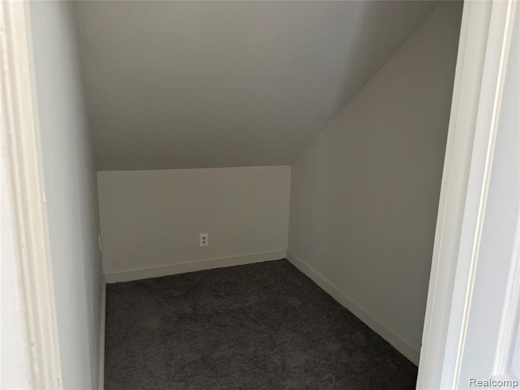 6490 Rosemont Avenue, Detroit, MI 48228 — Photo 14