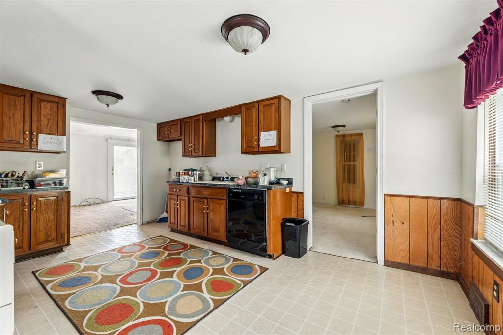 323 WARD Street, Marine, MI — Photo 4