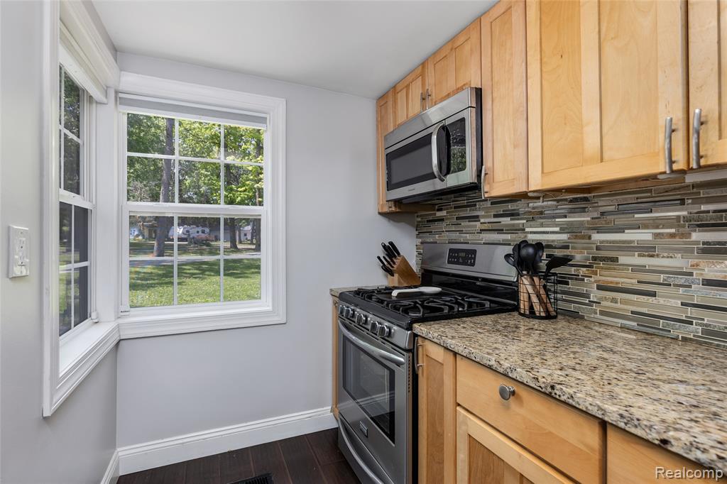 790 Hillcliff Drive, Waterford, MI 48328 — Photo 7