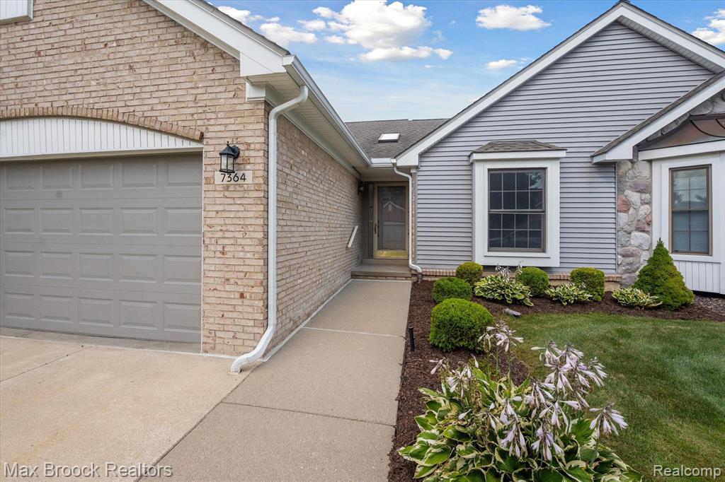 7364 GREEN MEADOW Lane, Canton, MI 48187 — Photo 5