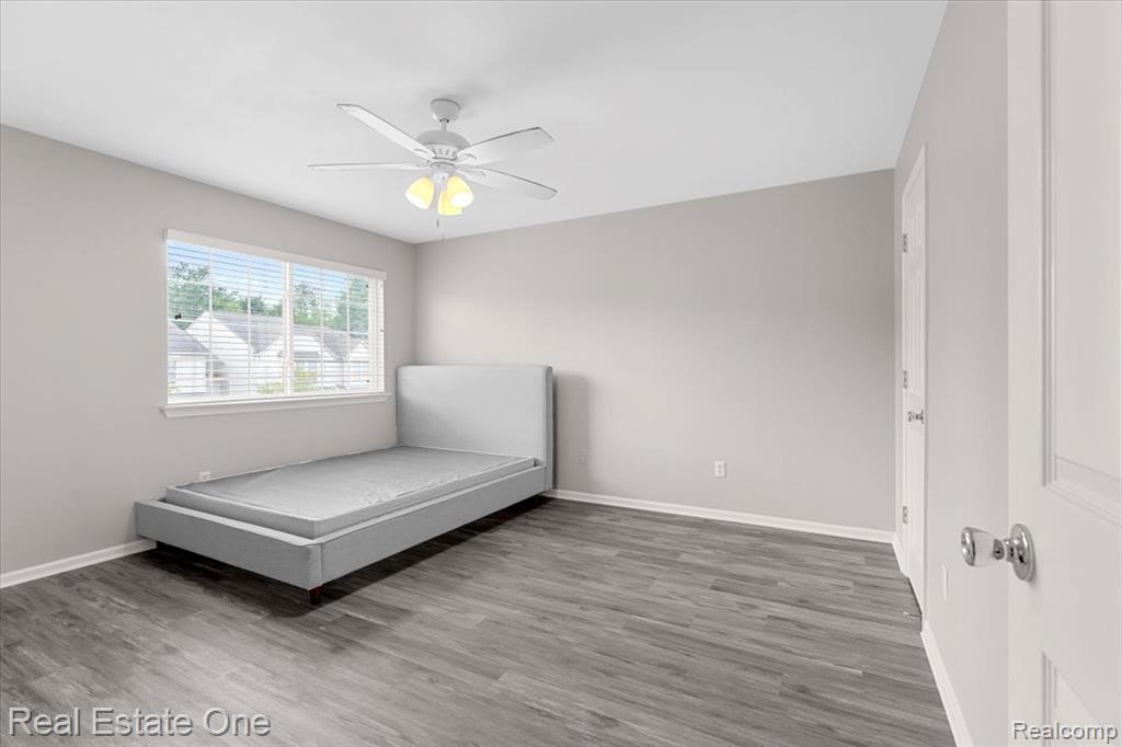 26783 Kirkway Circle, Woodhaven, MI 48183 — Photo 16