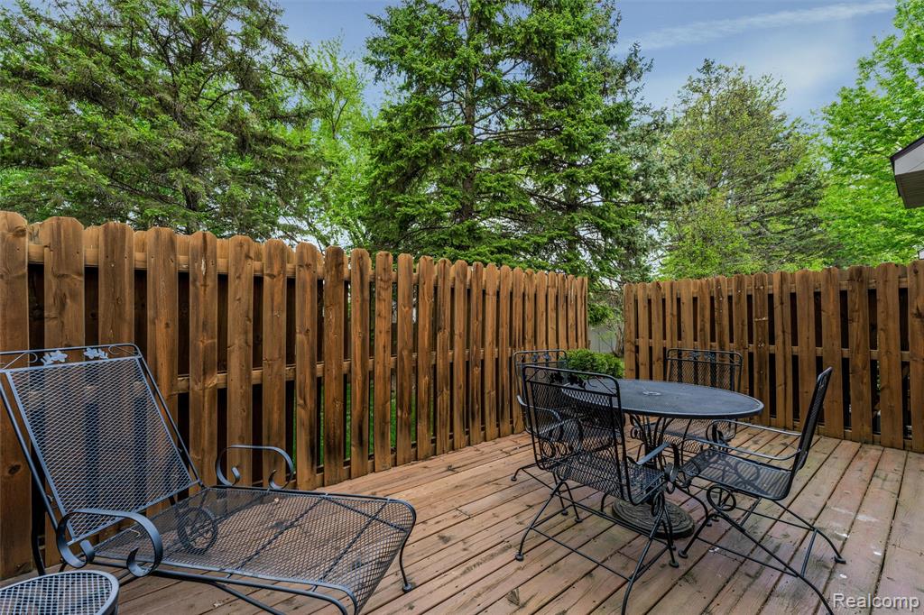 44500 Meadowcreek Lane, Canton, MI 48187 — Photo 41