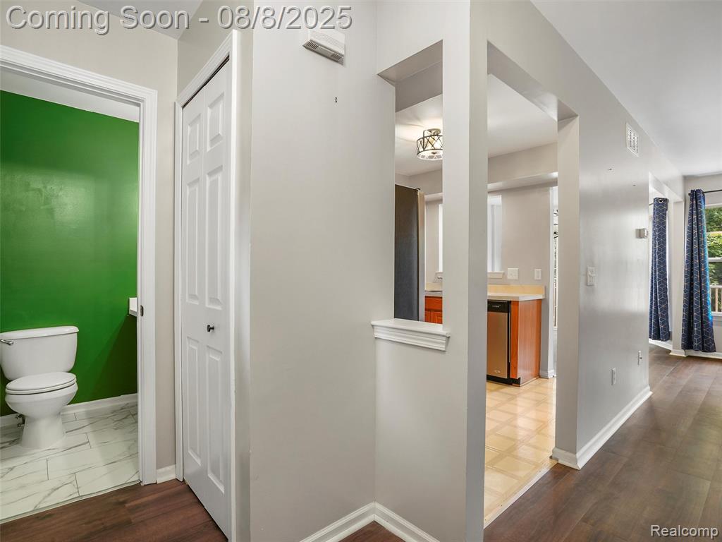 4462 Hunters W, 38, Canton, MI 48188 — Photo 11
