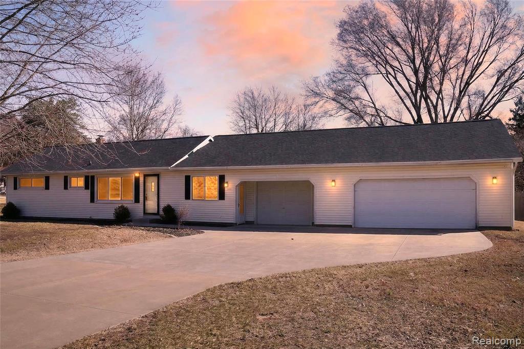 425 N Division Avenue, Holland, MI 49424 — Photo 30