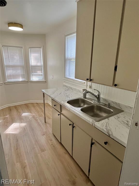 70 E Rutgers Avenue, Pontiac, MI 48340 — Photo 8