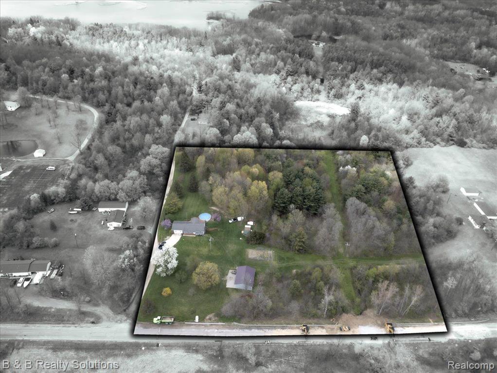 4114 COLUMBIAVILLE Road, Columbiaville, MI 48421 — Photo 37