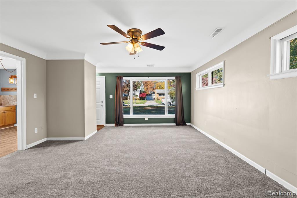 8946 OPORTO Street, Livonia, MI 48150 — Photo 13