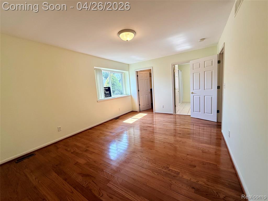 7192 Hawthorne Circle, Goodrich Vlg, MI — Photo 21