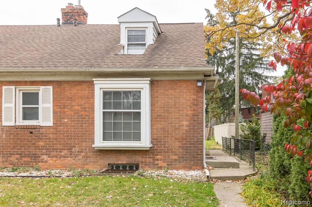 911 W 4th St, Royal Oak, MI 48067 — front exterior