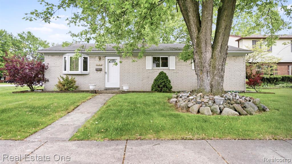 9384 Elaine Court, Taylor, MI 48180 — front exterior