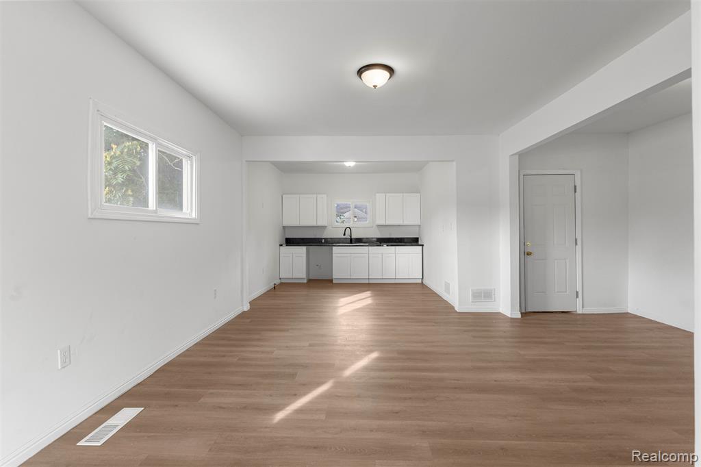 5035 Buckingham Avenue, Detroit, MI 48224 — Photo 7