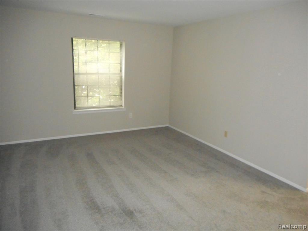 37066 Kirkshire Court, Farmington, MI 48331 — Photo 5
