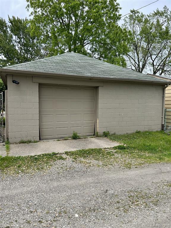 555 Antoine Street, Wyandotte, MI 48192 — Photo 14
